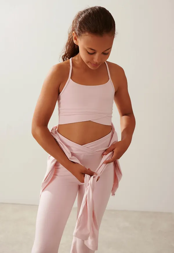 Sporty yoga top