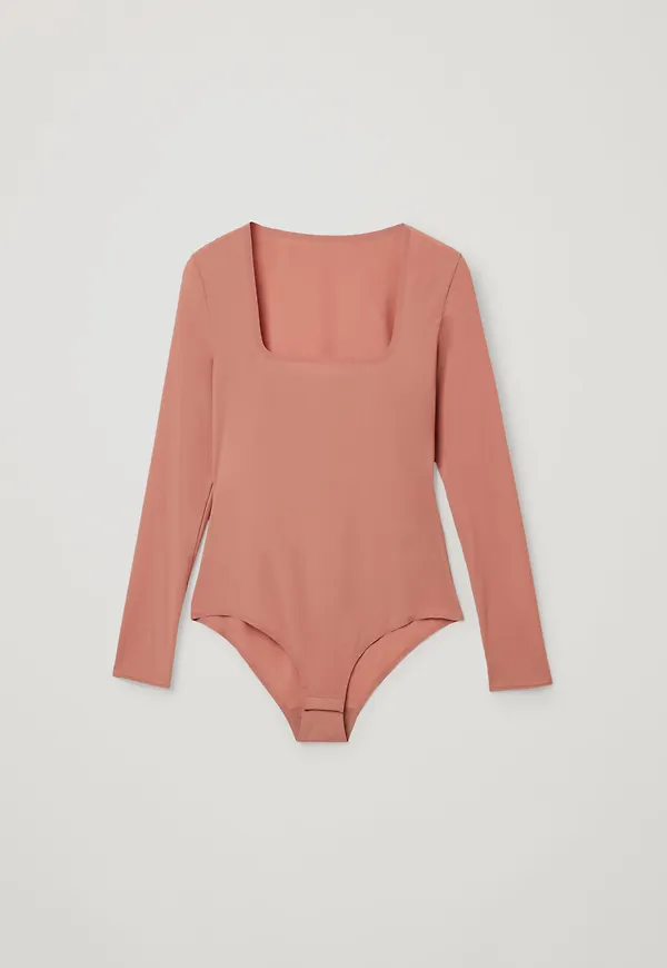 SQUARE NECK LONG-SLEEVE BODY