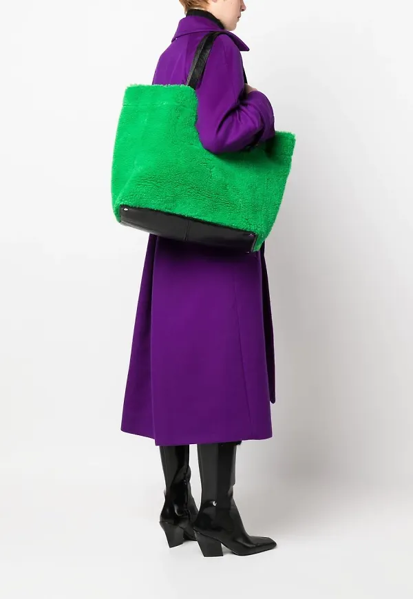 STAND STUDIO totebag i konstfårskinn - Grön