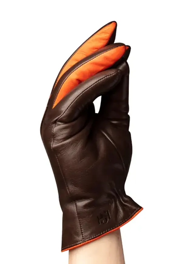 Statement Nud Brown