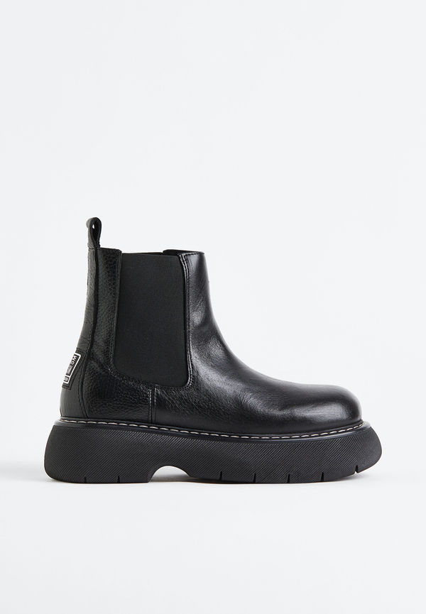 Steve Madden Winner Bootie Black Leather, Stövletter i storlek 37 och färg Svart