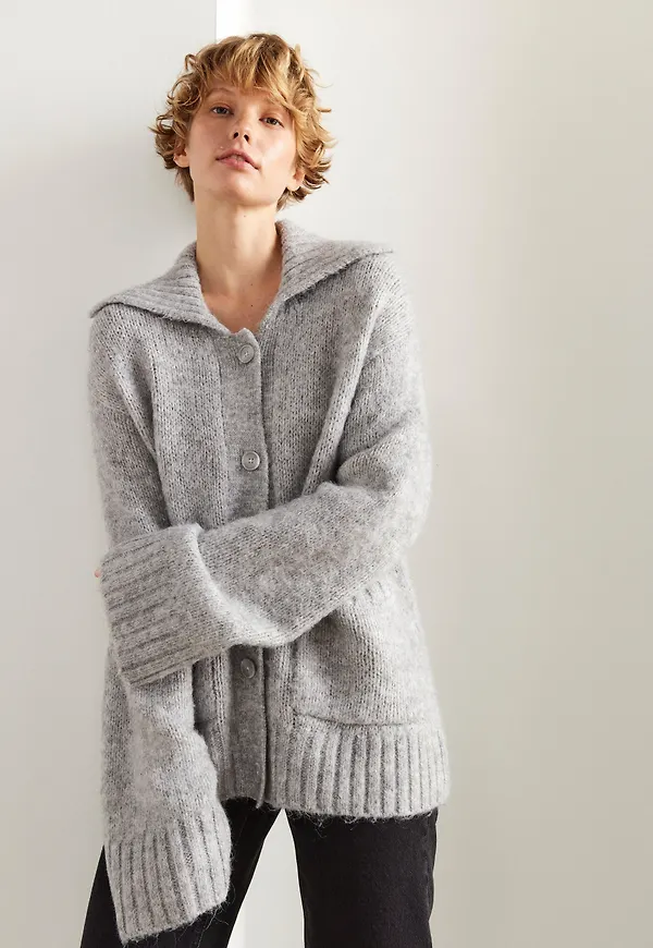Stickad cardigan