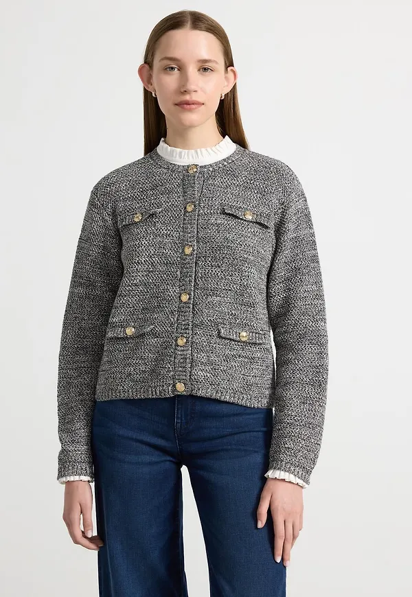 Stickad cardigan