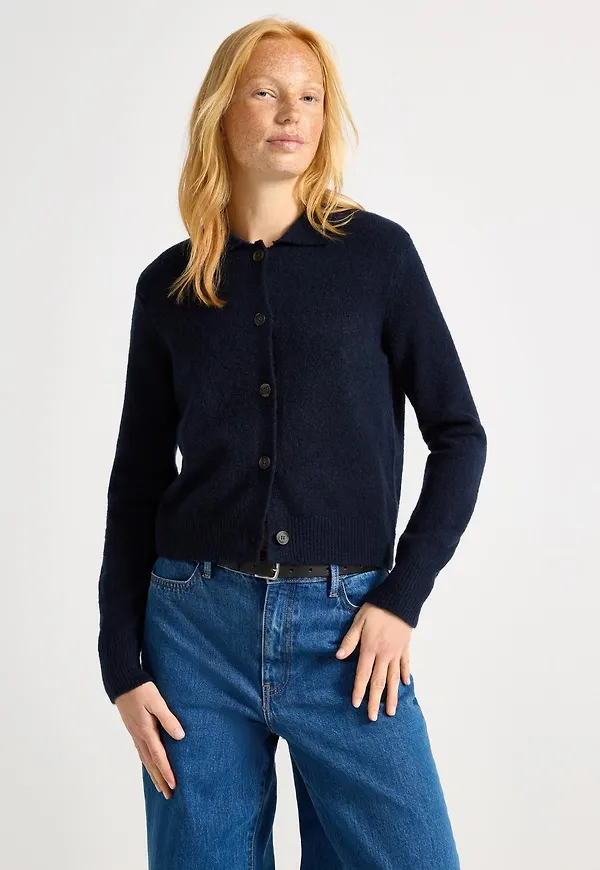 Stickad cardigan