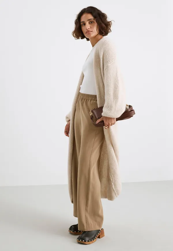 Stickad cardigan