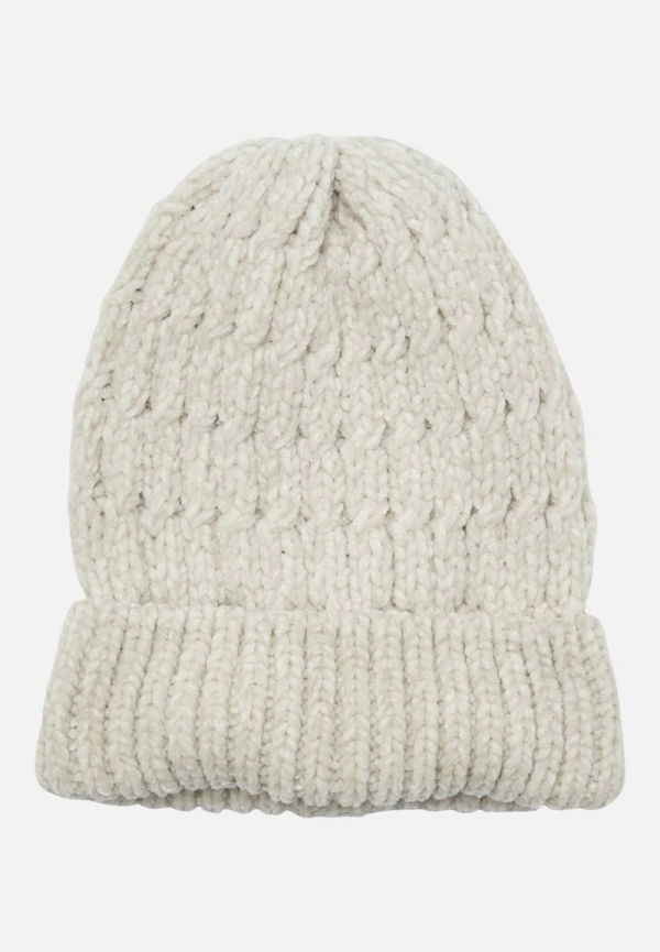 Stickad mössa i chenille
