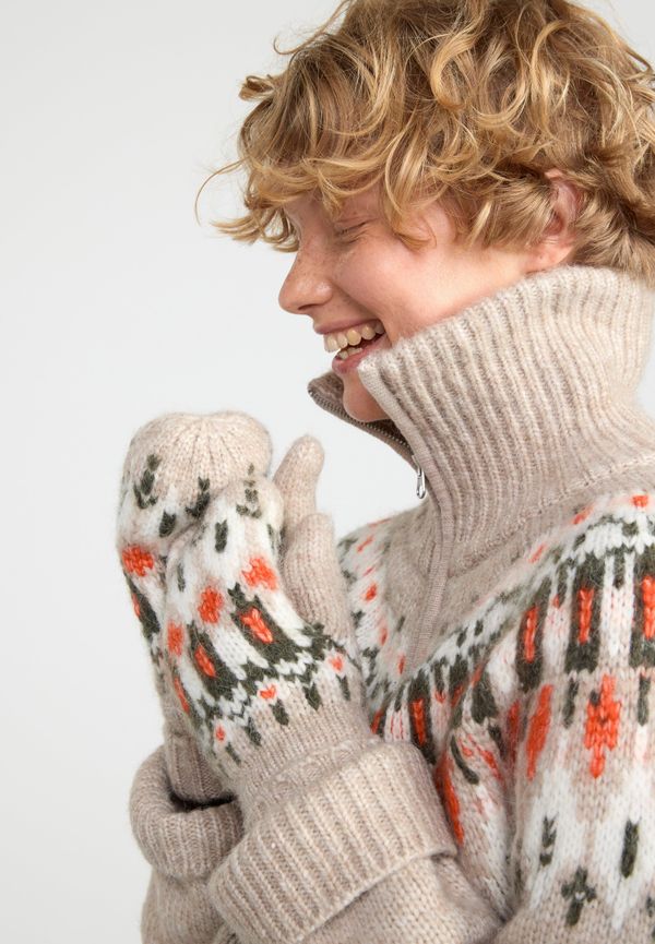 Stickade vantar med Fair Isle-mönster