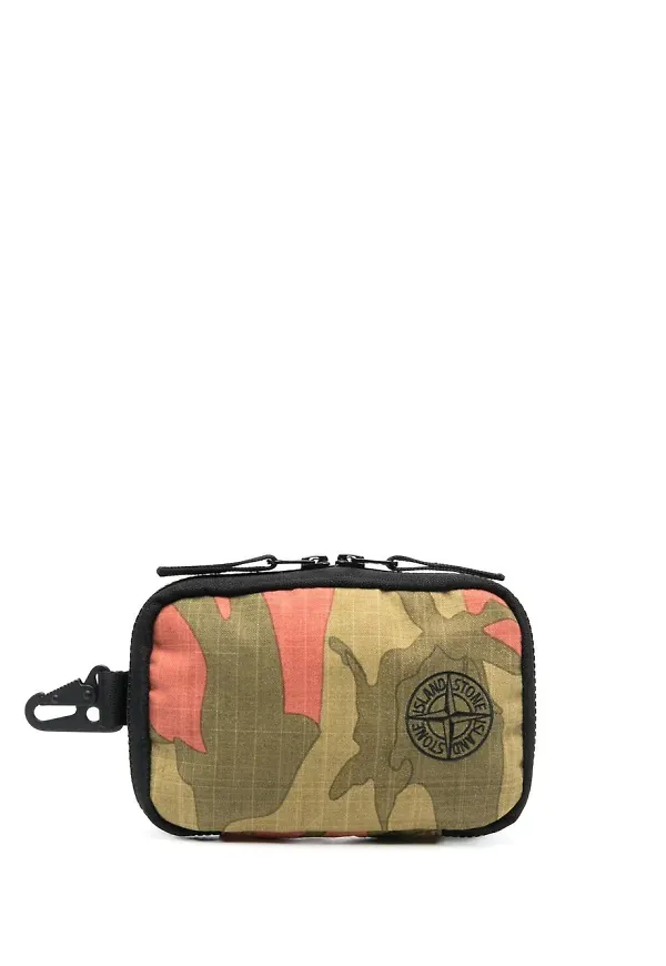 Stone Island kamouflagemönstrad resepouch - Grön