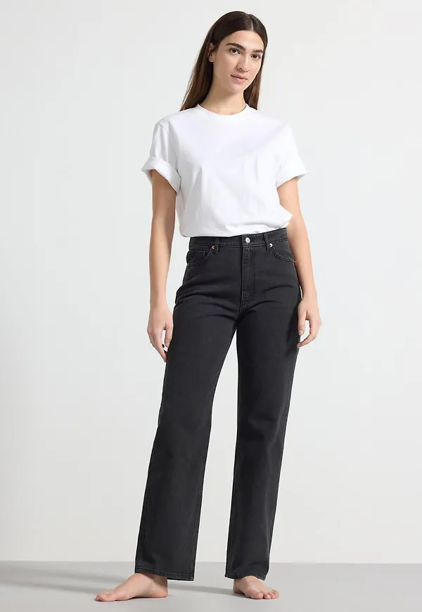 STRAIGHT Betty jeans med hög midja