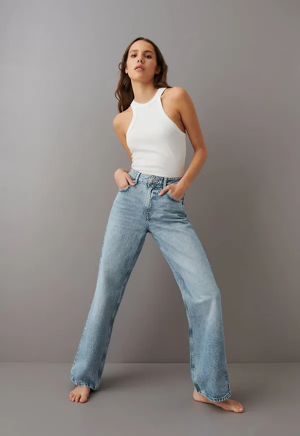Straight high waist jeans