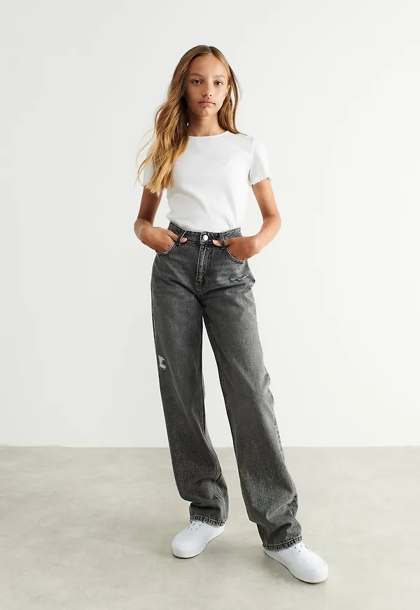 Straight jeans
