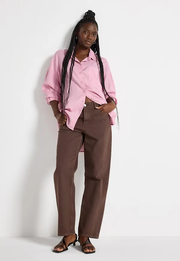 STRAIGHT jeans med normalhög midja