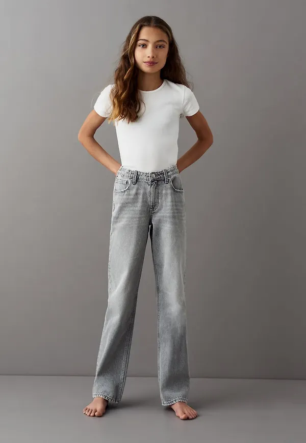 Straight jeans