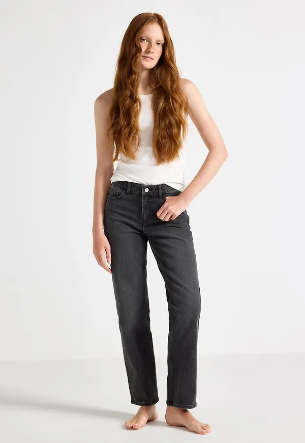 STRAIGHT Nea cropped jeans med lätt stretch