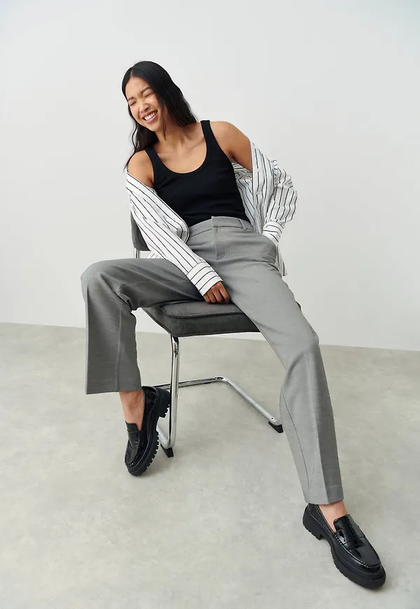 Straight regular trousers