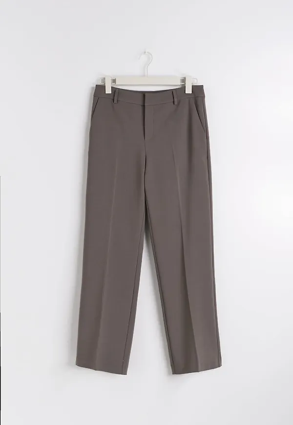 Straight tall trousers