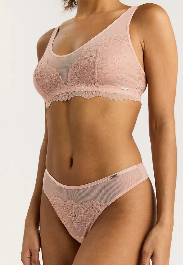 Stringtrosa high waist med spets