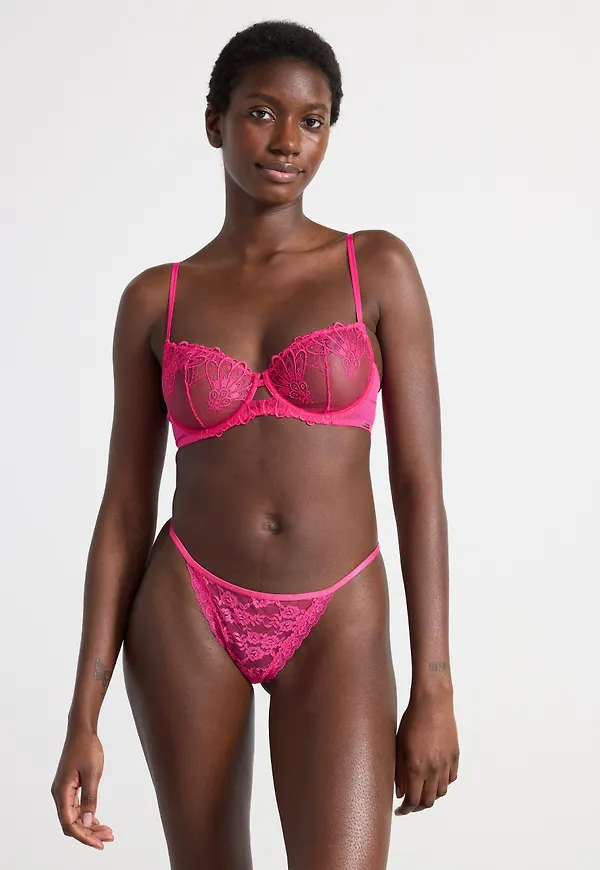Stringtrosa low waist