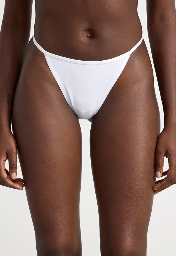 Stringtrosa low waist