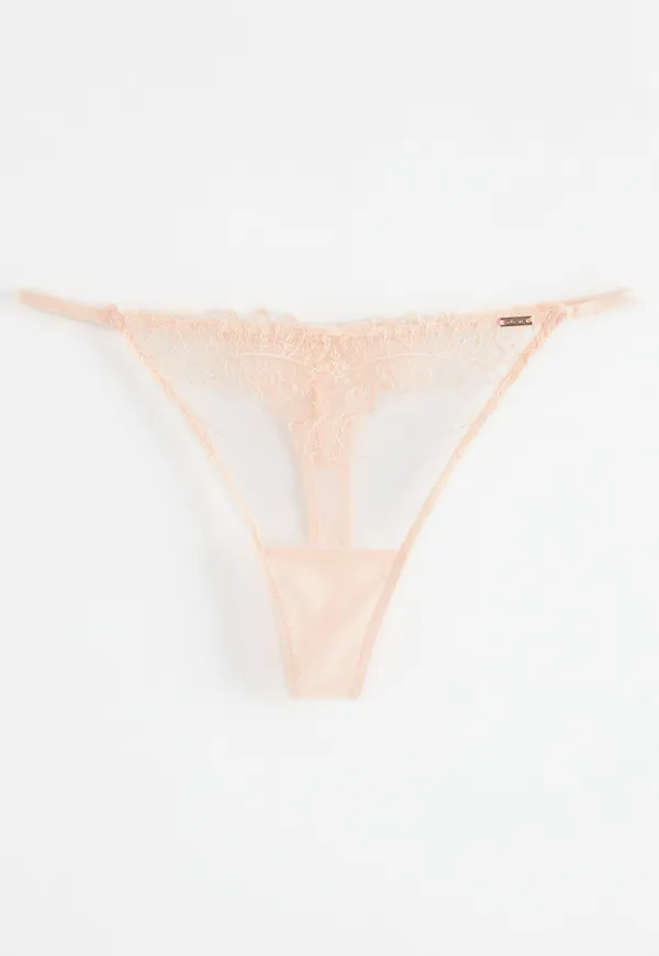 Stringtrosa low waist med spets