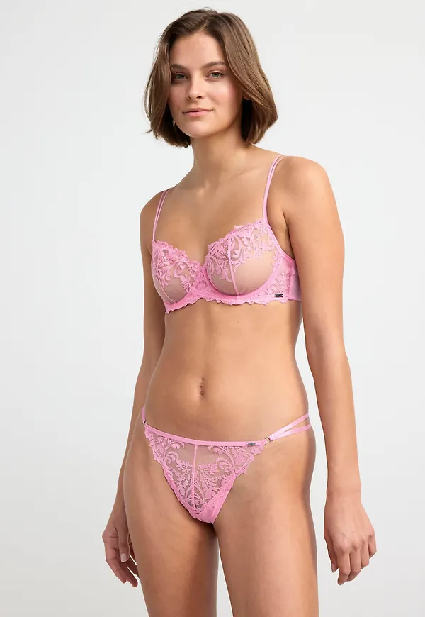 Stringtrosa low waist med spets