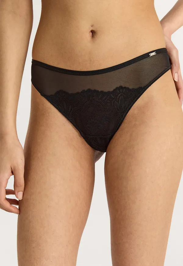 Stringtrosa regular waist med spets