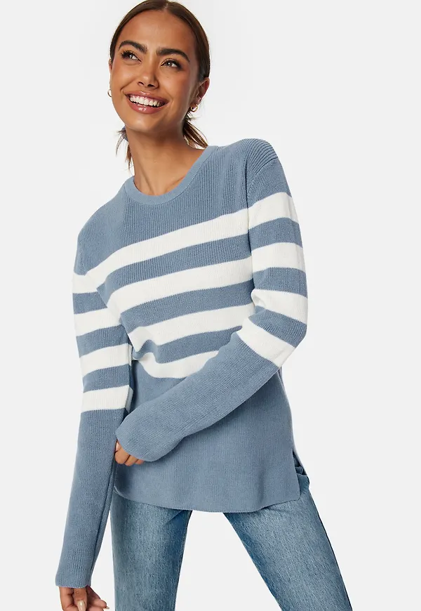 Striped O-neck Knitted Sweater