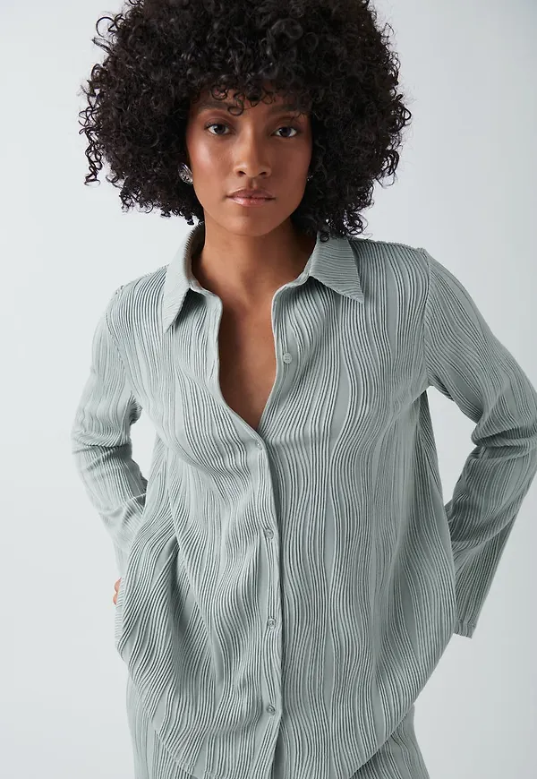 Structure shirt