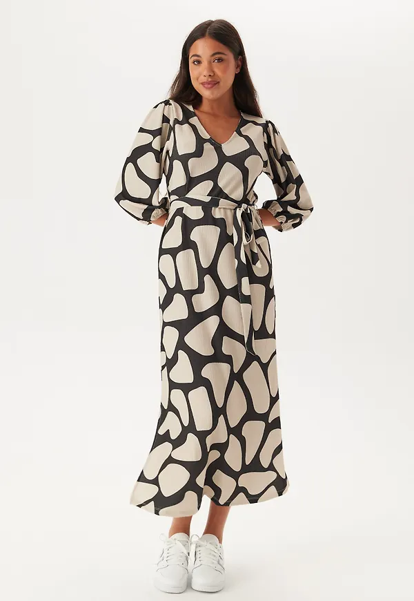 Structured Puff Sleeve Midi Dress
