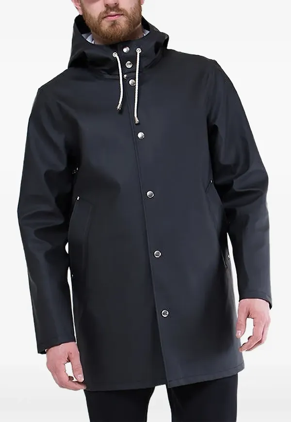 Stutterheim Stockholm regnkappa med huva - Svart