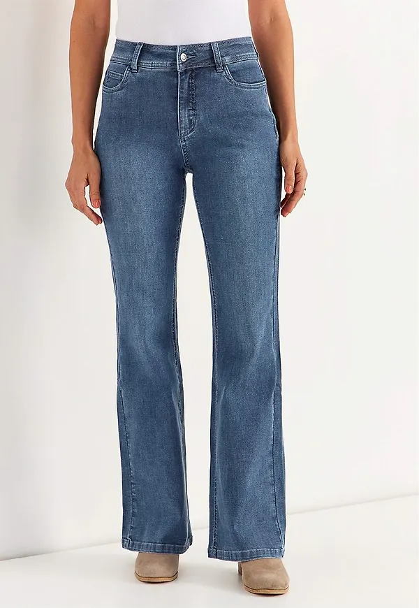 Stretchiga bootcut jeans - två längder Sara