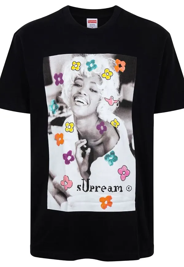 Supreme Naomi t-shirt med tryck - Svart