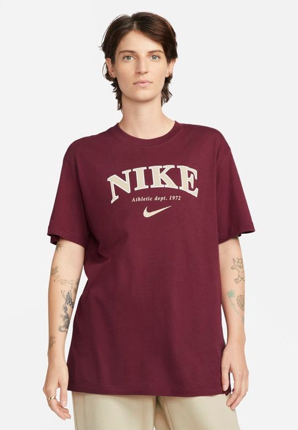 T-shirt Nike Sportswear för kvinnor - Röd