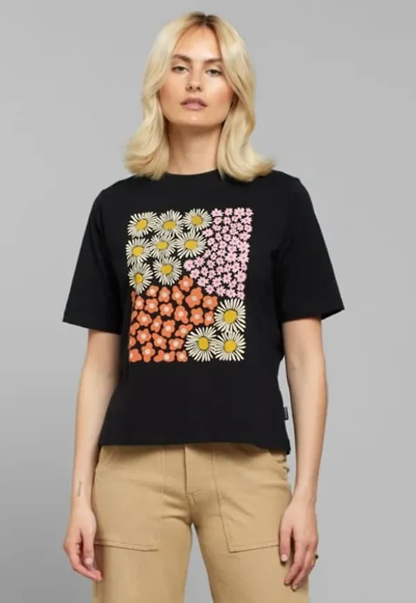 T-shirt Vadstena Small Flowers Black
