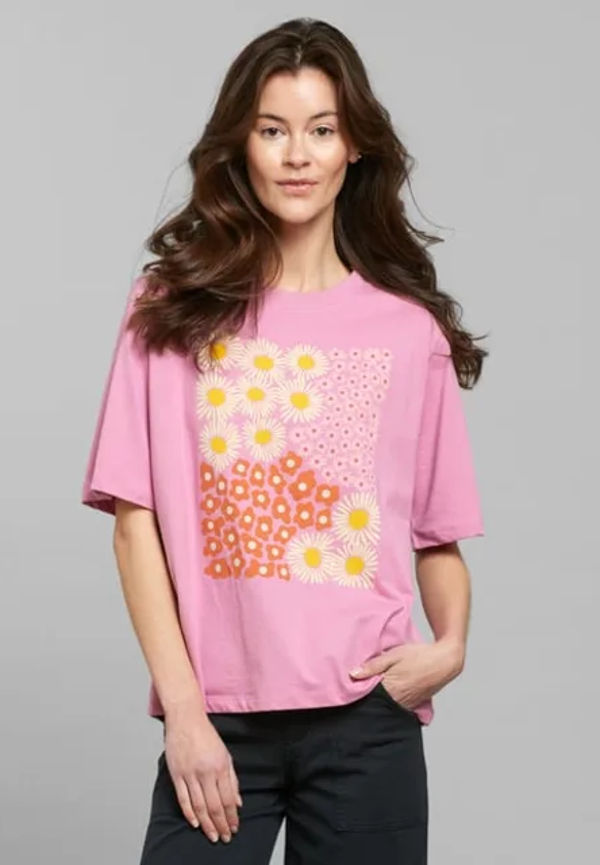 T-shirt Vadstena Small Flowers Cashmere Pink