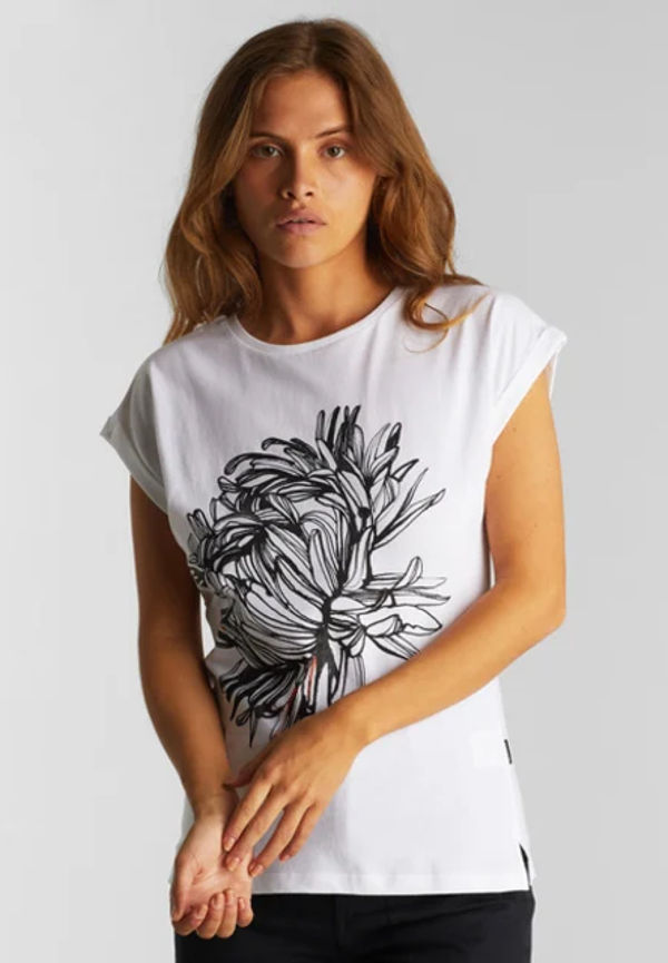 T-shirt Visby Stina Flower White