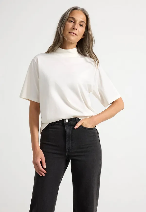 T-shirt med halvpolo