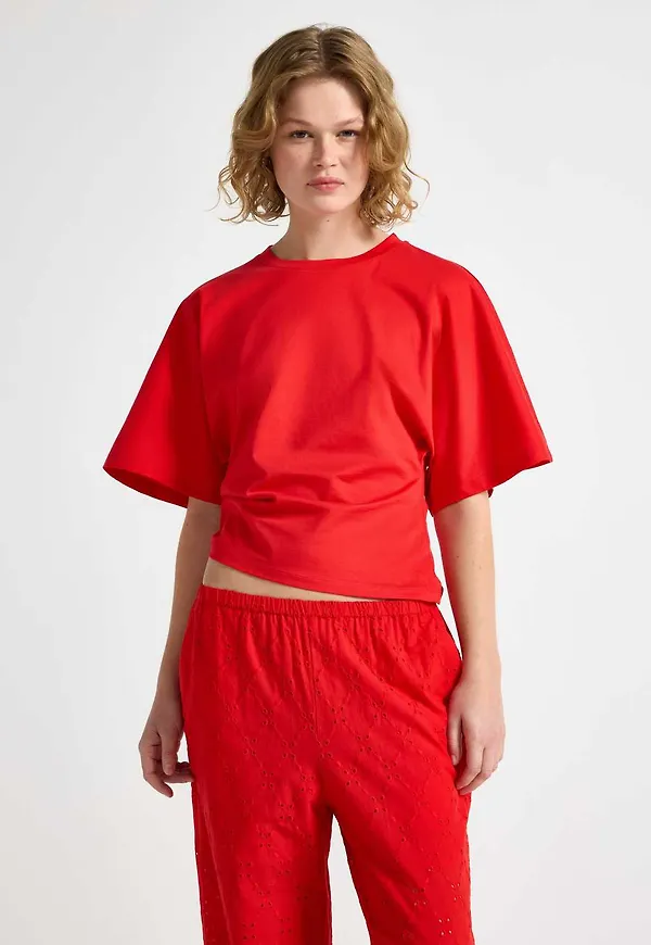 T-shirt med vida ärmar