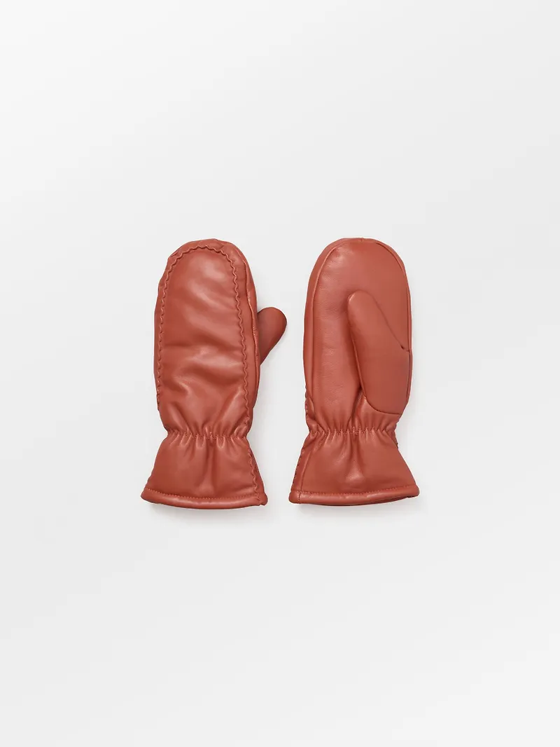 Tack Leather Mitten