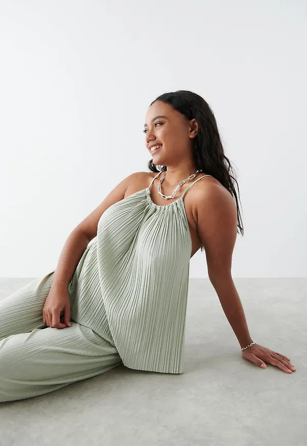Tamara singlet