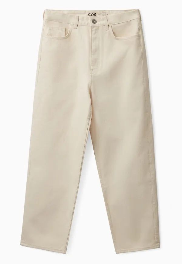 TAPERED-LEG HIGH-RISE JEANS