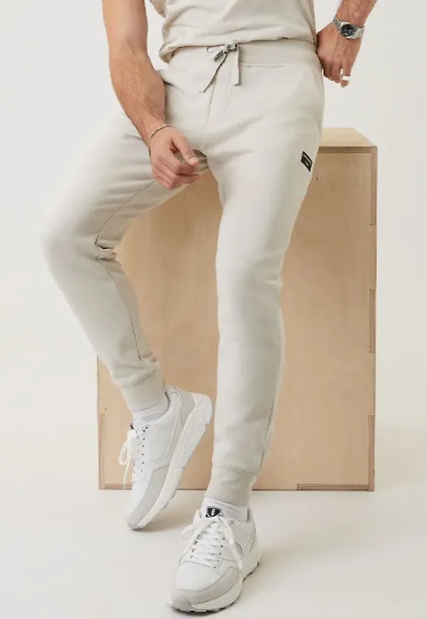 Tapered Center Pant