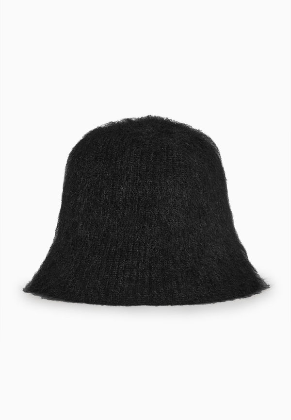 TEXTURED KNITTED BUCKET HAT
