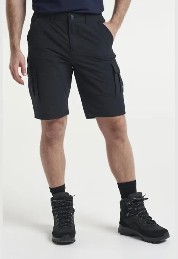 Thad Shorts M