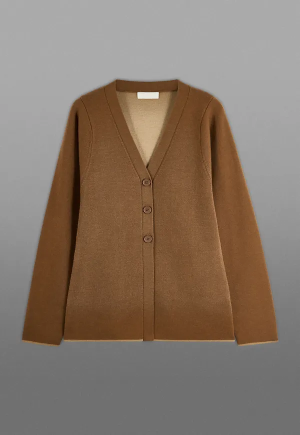 THE DOUBLE-FACED WOOL CARDIGAN
