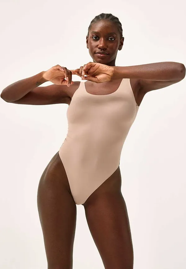The Freedom body – Closely