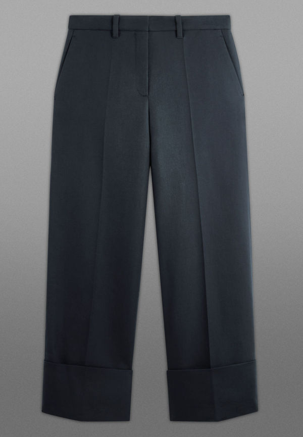THE WIDE-LEG TWILL CHINOS