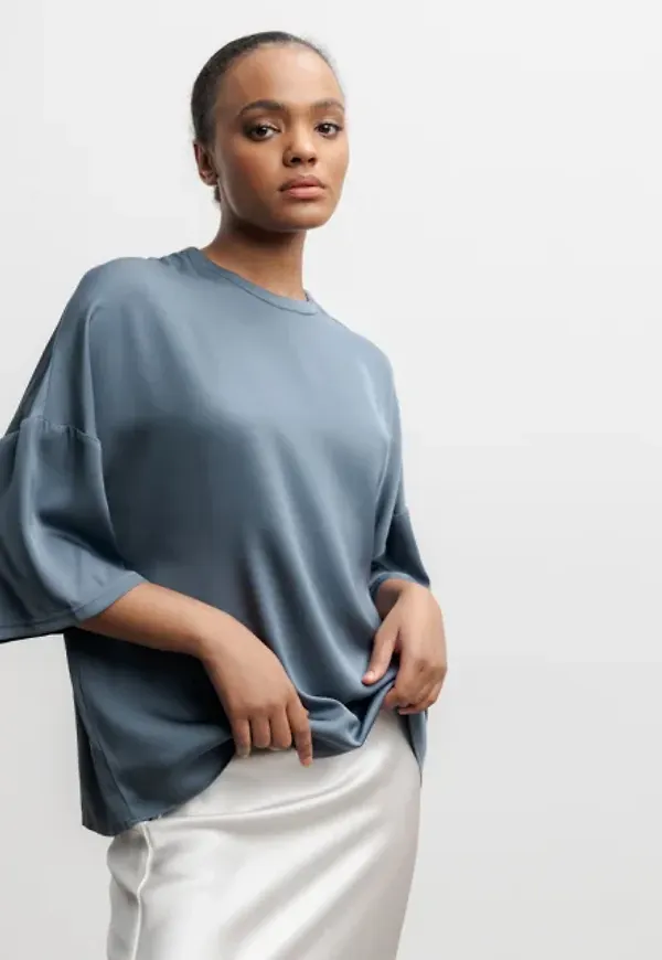 Thess Silk Tee