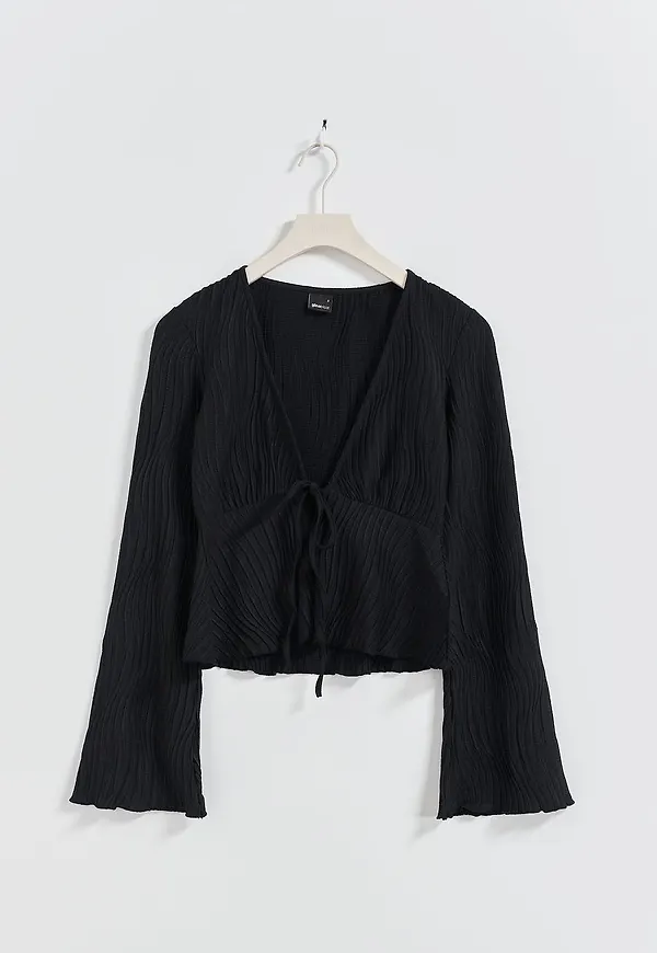 Tie front top