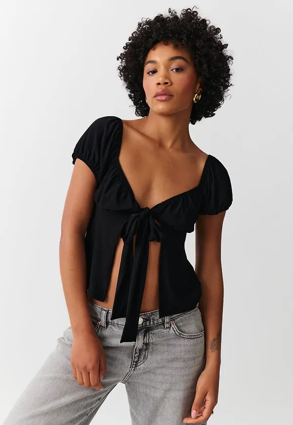 Tie top
